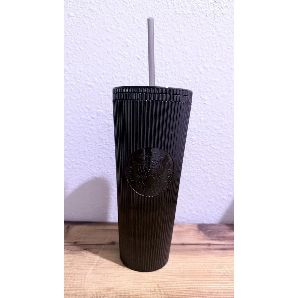Starbucks Matte Black Pleated Tumbler 24oz Venti 2024 EUC